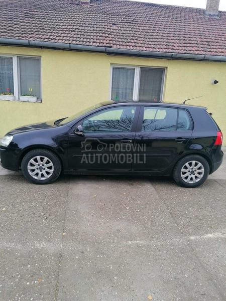 Volkswagen Golf 5 1.6 TNG