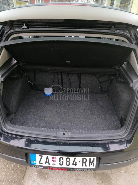 Volkswagen Golf 5 1.6 TNG