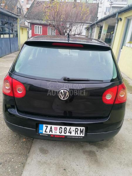 Volkswagen Golf 5 1.6 TNG