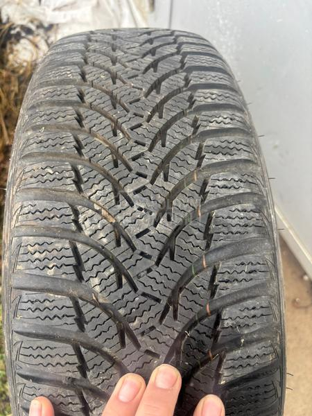 Kumho 215/60 R17 Zimska