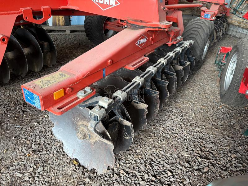 Kuhn XM 36/660