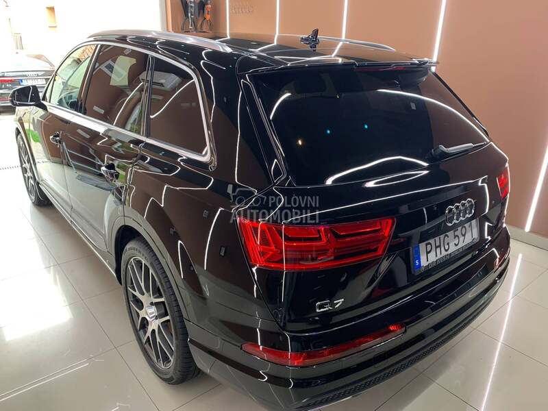 Audi Q7 3.0 Quattro S line