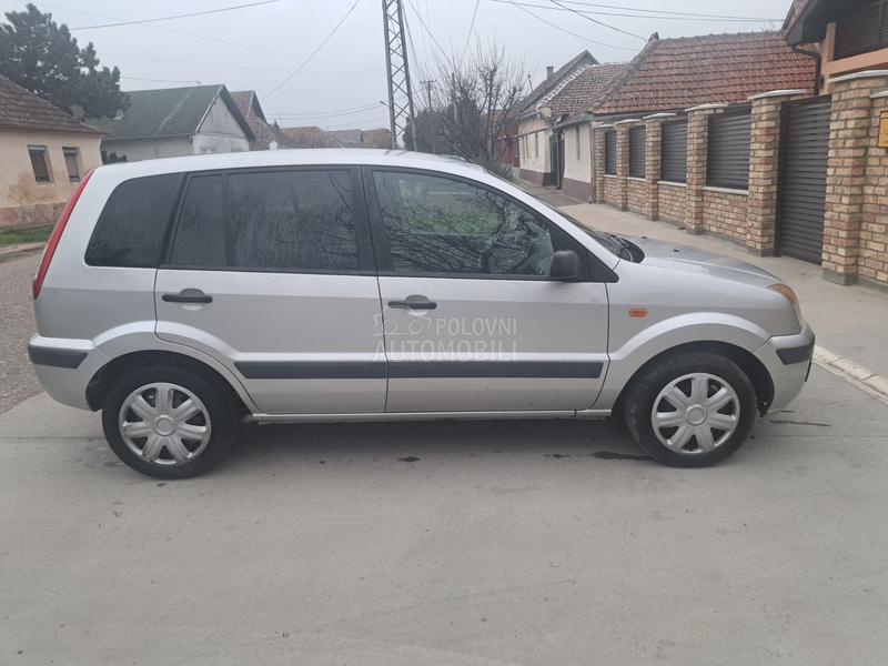 Ford Fusion 1.6