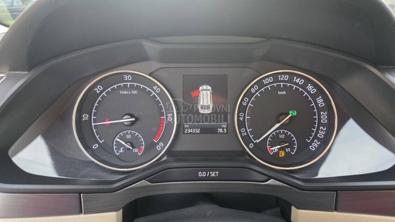 Škoda Superb 2.0 TDI STAYLE DSG