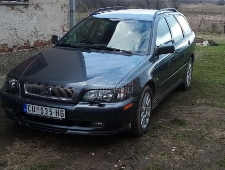 Volvo V40 2.0