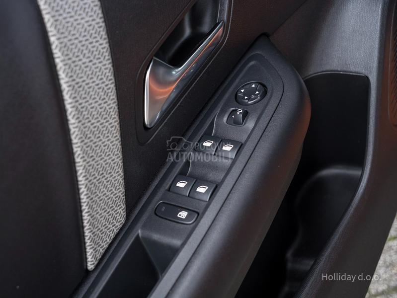 Citroen C4 1.2PureTech Head up