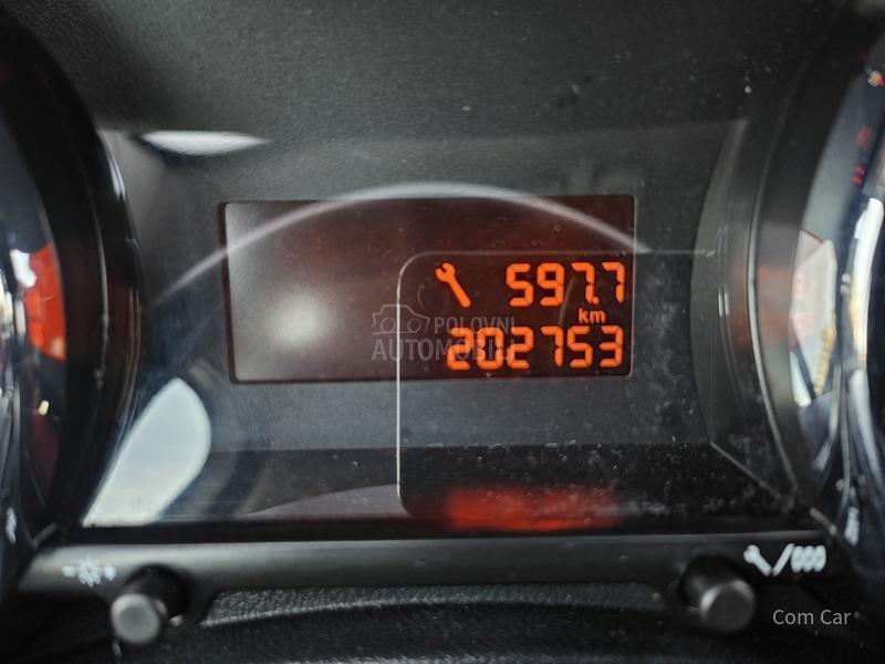 Peugeot 3008 1.6 eHDI/N A V I