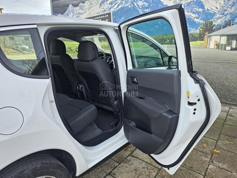 Peugeot 3008 1.6 eHDI/N A V I