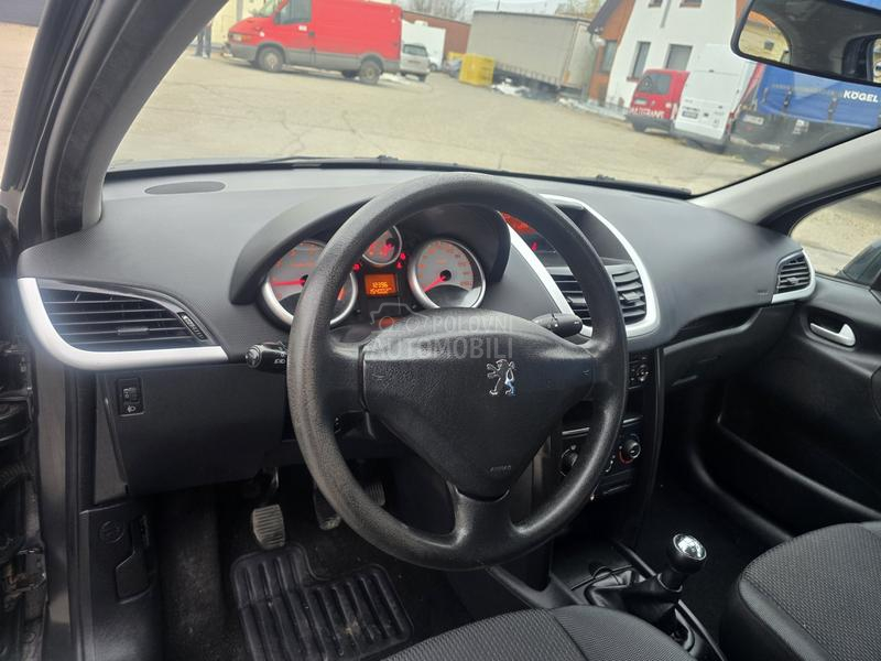 Peugeot 207 1,4i 16v