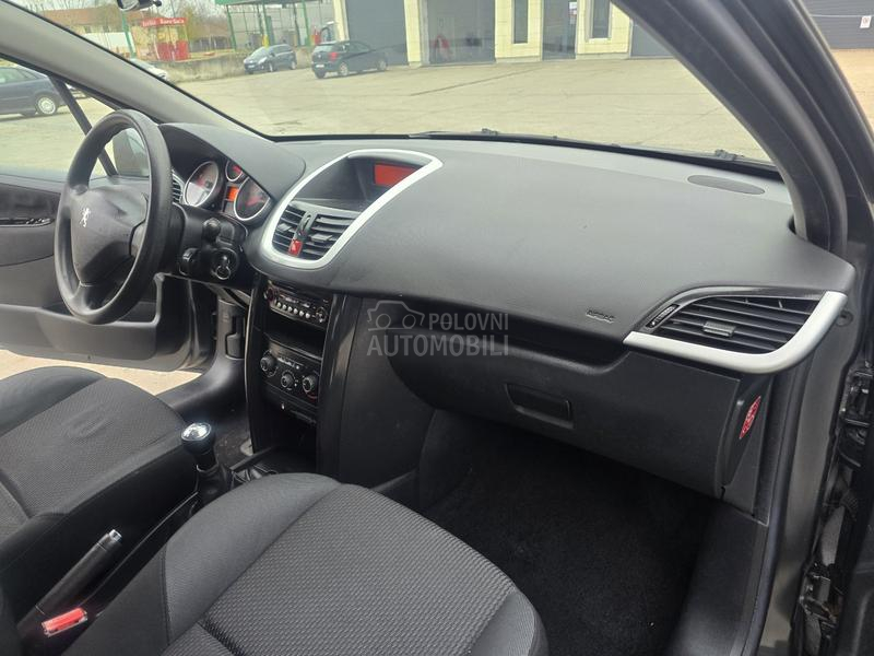 Peugeot 207 1,4i 16v