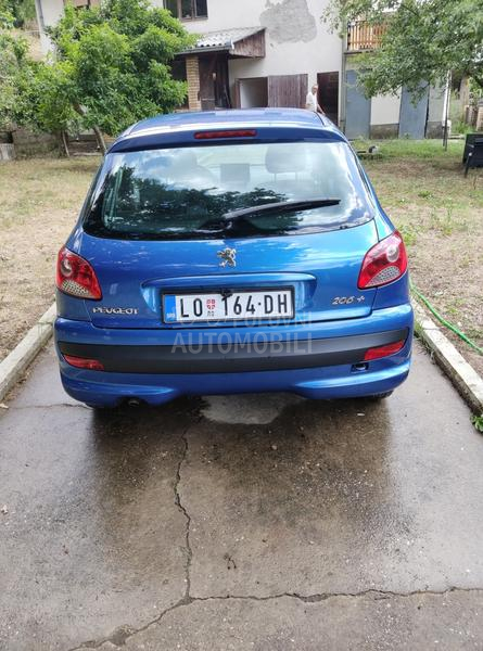 Peugeot 206 plus 