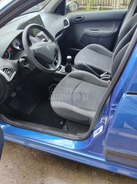 Peugeot 206 plus 