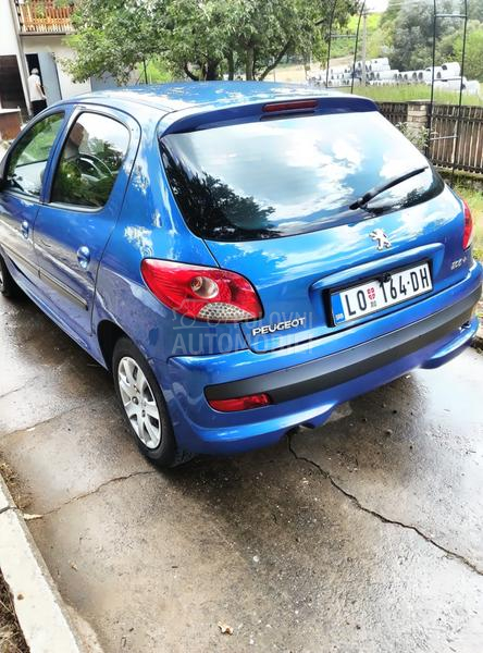 Peugeot 206 plus 