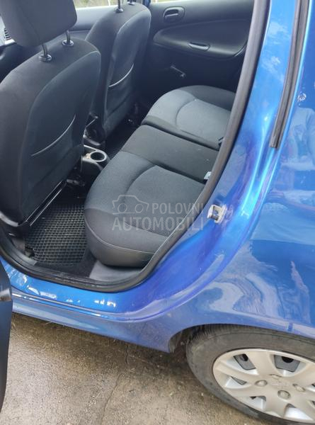 Peugeot 206 plus 