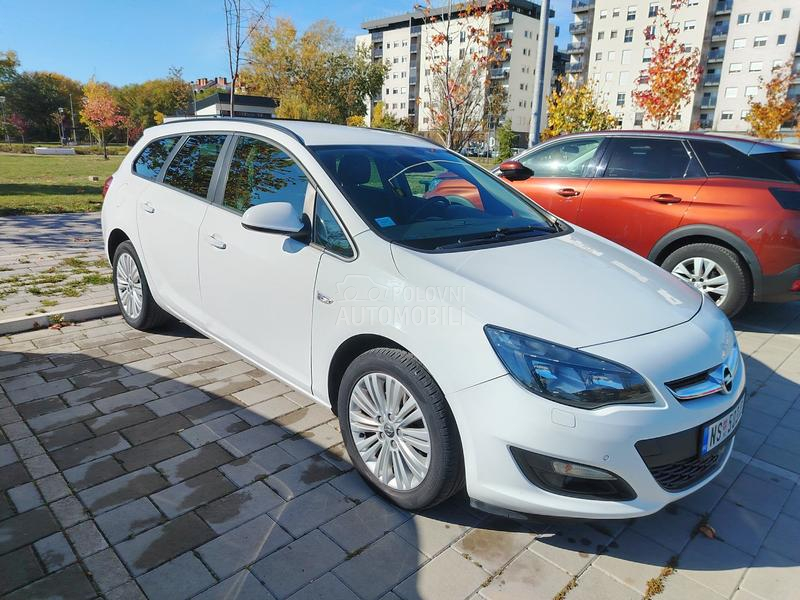 Opel Astra J 1.6 CDTi