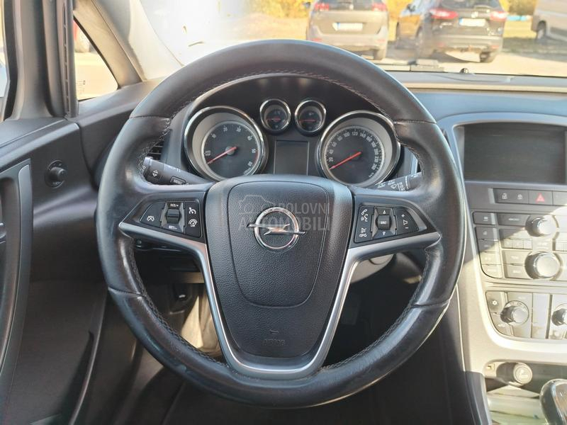 Opel Astra J 1.6 CDTi