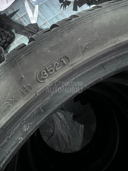 Continental 275/35 R22 Zimska