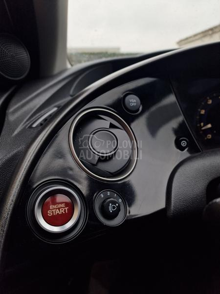 Honda Civic 1.8 B E N Z I N