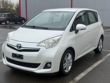 Toyota Verso-S 1.33 vvt-i perla.