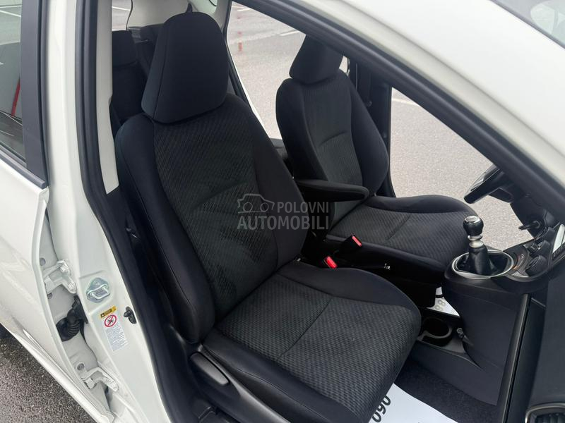 Toyota Verso-S 1.33 vvt-i perla.