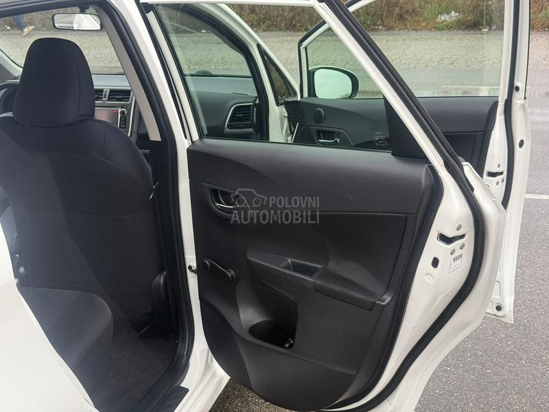 Toyota Verso-S 1.33 vvt-i perla.