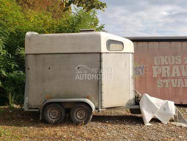 Thule kobila i zdrebe