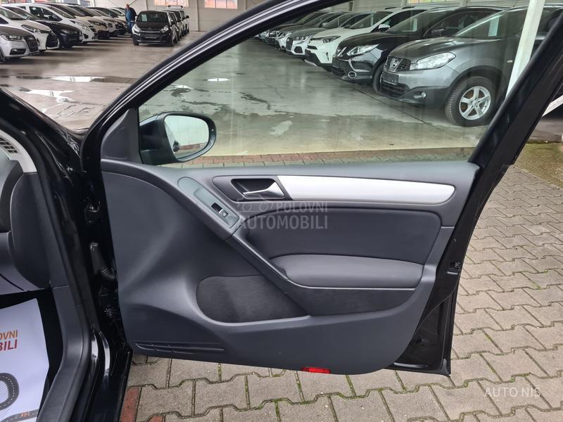 Volkswagen Golf 6 1.6 TDI HIGHLINE