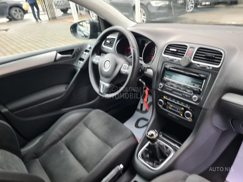 Volkswagen Golf 6 1.6 TDI HIGHLINE