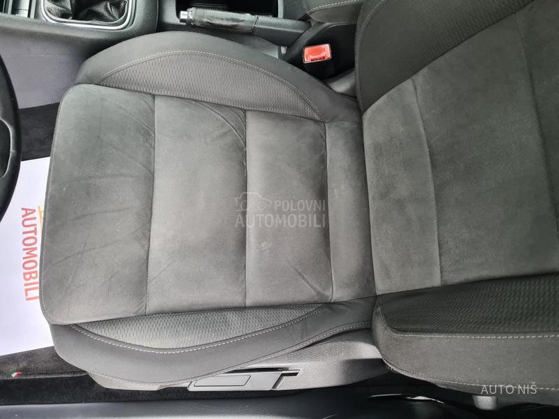 Volkswagen Golf 6 1.6 TDI HIGHLINE