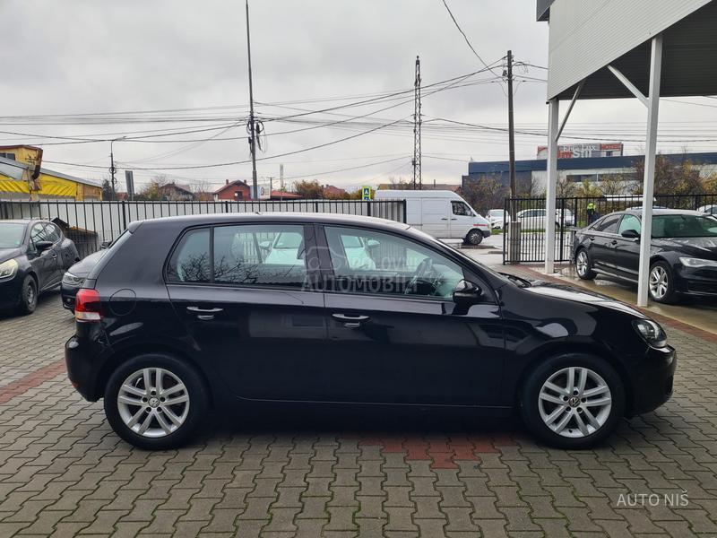 Volkswagen Golf 6 1.6 TDI HIGHLINE