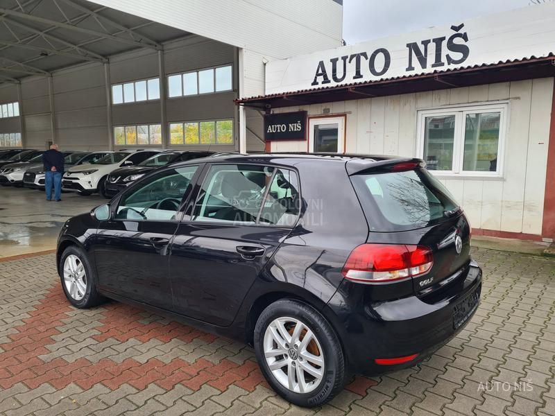 Volkswagen Golf 6 1.6 TDI HIGHLINE