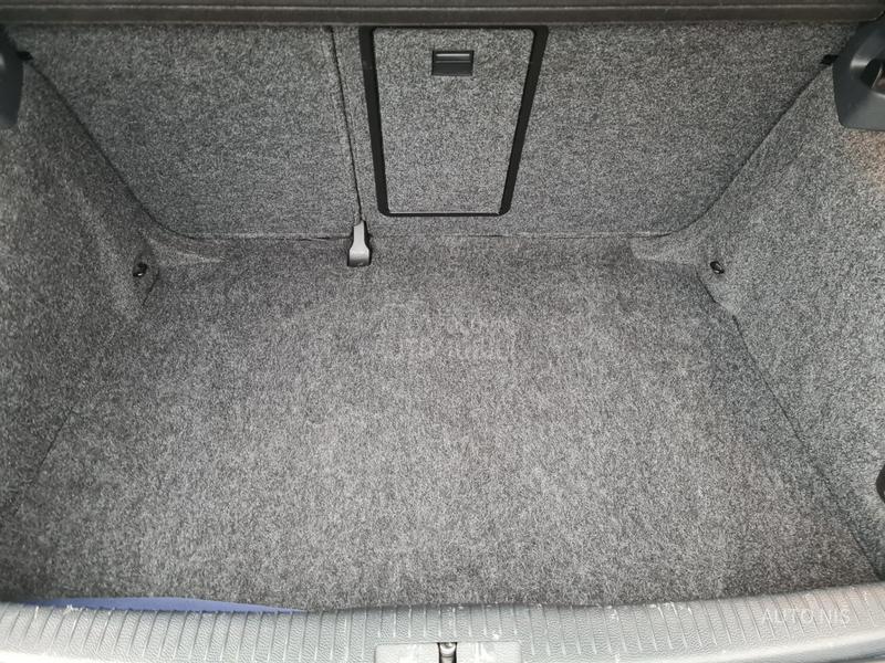 Volkswagen Golf 6 1.6 TDI HIGHLINE