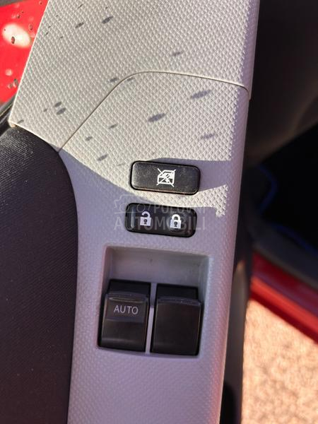 Toyota Yaris 1,33 DUAL VVTI T0P