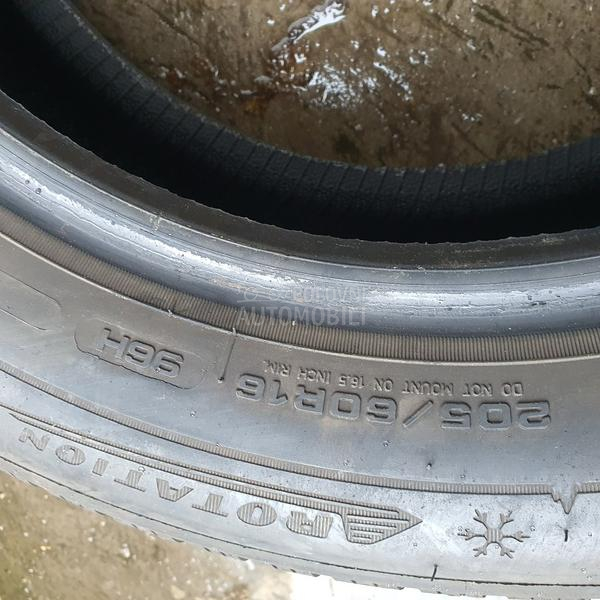 Dunlop 205/60 R16 Zimska