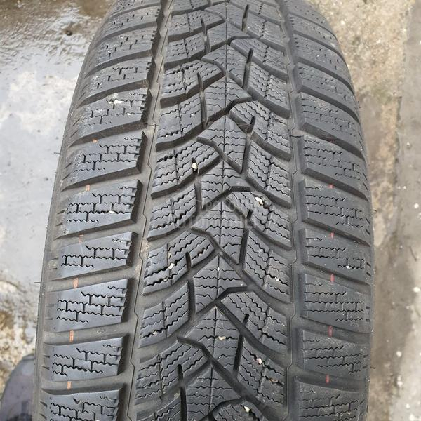 Dunlop 205/60 R16 Zimska