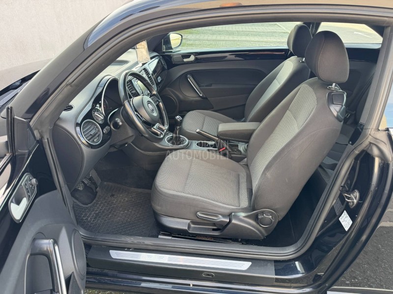 Volkswagen Nova Buba 1.6 tdi New Beetle