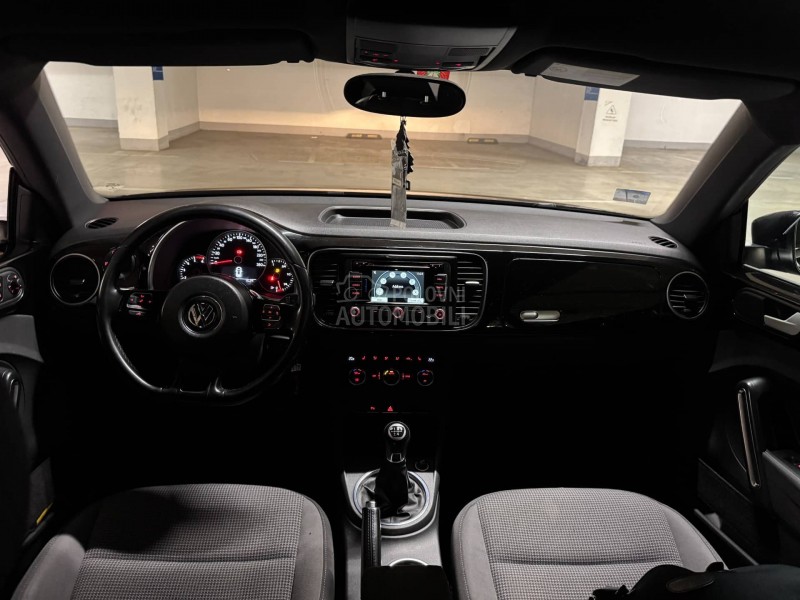 Volkswagen Nova Buba 1.6 tdi New Beetle