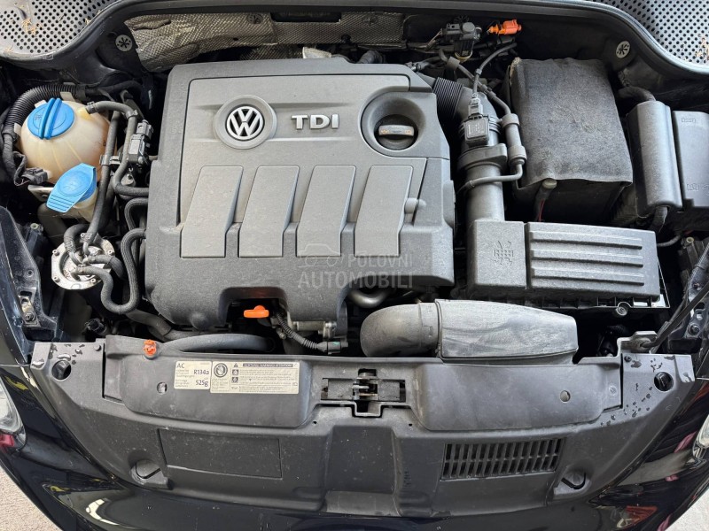 Volkswagen Nova Buba 1.6 tdi New Beetle