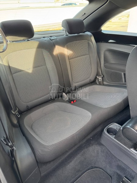 Volkswagen Nova Buba 1.6 tdi New Beetle