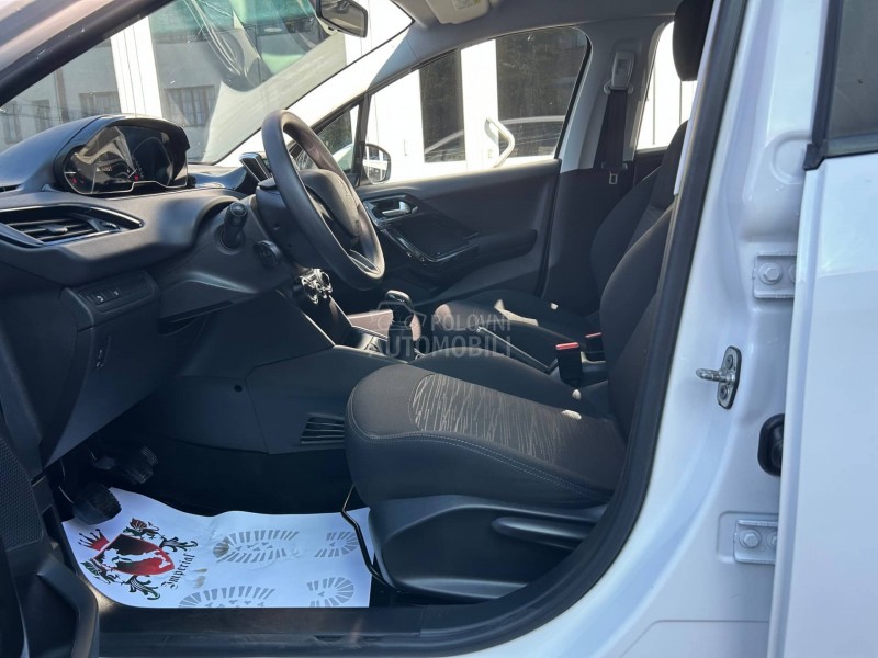 Peugeot 208 1.2 B