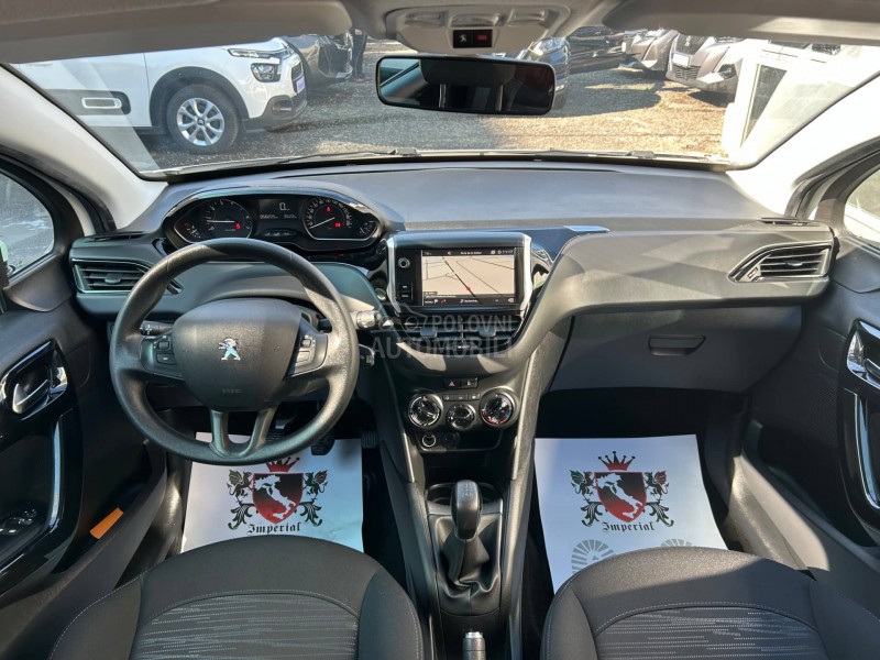 Peugeot 208 1.2 B