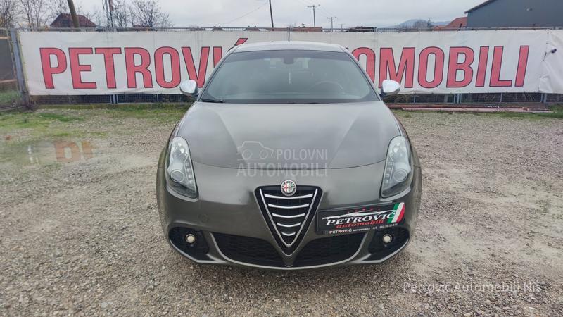 Alfa Romeo Giulietta 2.0JTDM /DISTINCIVE/