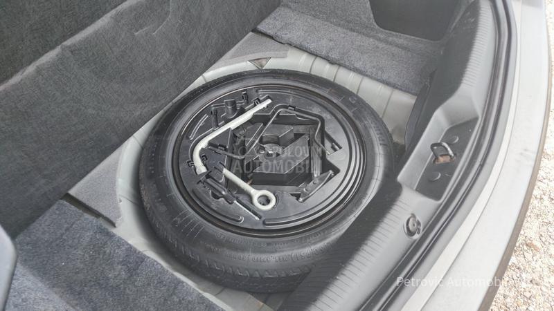 Alfa Romeo Giulietta 2.0JTDM /DISTINCIVE/