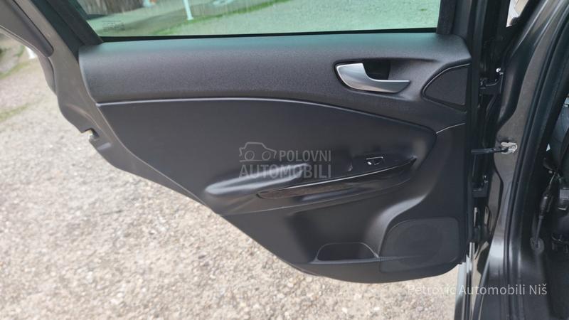 Alfa Romeo Giulietta 2.0JTDM /DISTINCIVE/