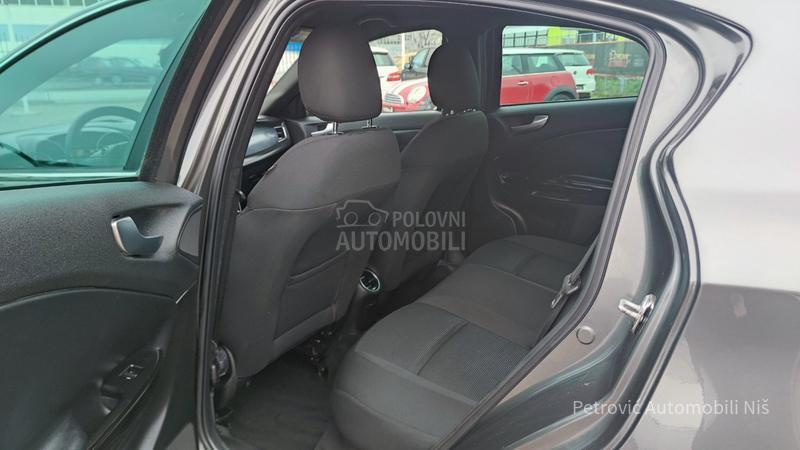 Alfa Romeo Giulietta 2.0JTDM /DISTINCIVE/