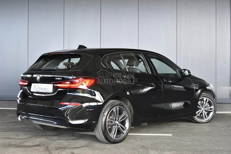 BMW 116 i sDrive AT