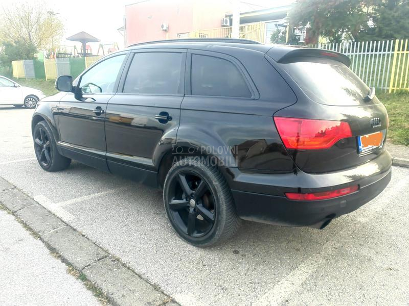 Audi Q7 S-line