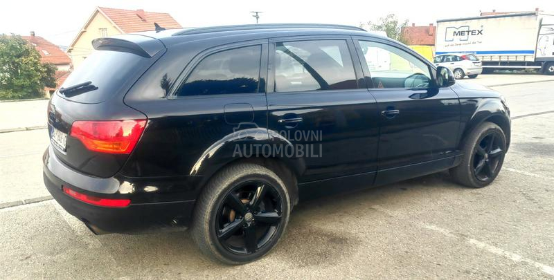 Audi Q7 S-line
