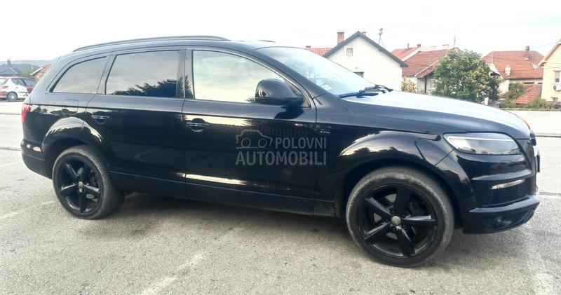 Audi Q7 S-line