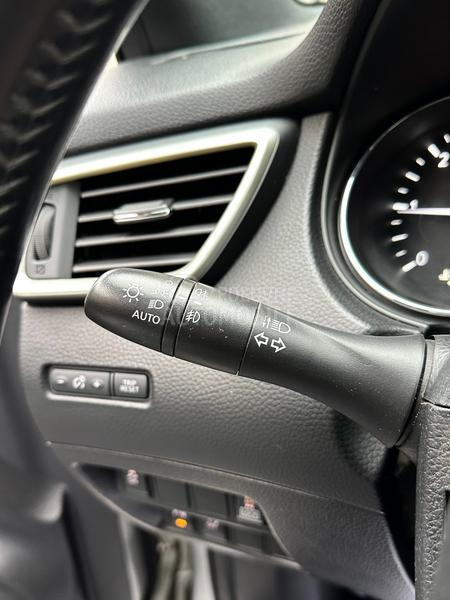 Nissan Qashqai 1.6DCI/PREMIER/4x4